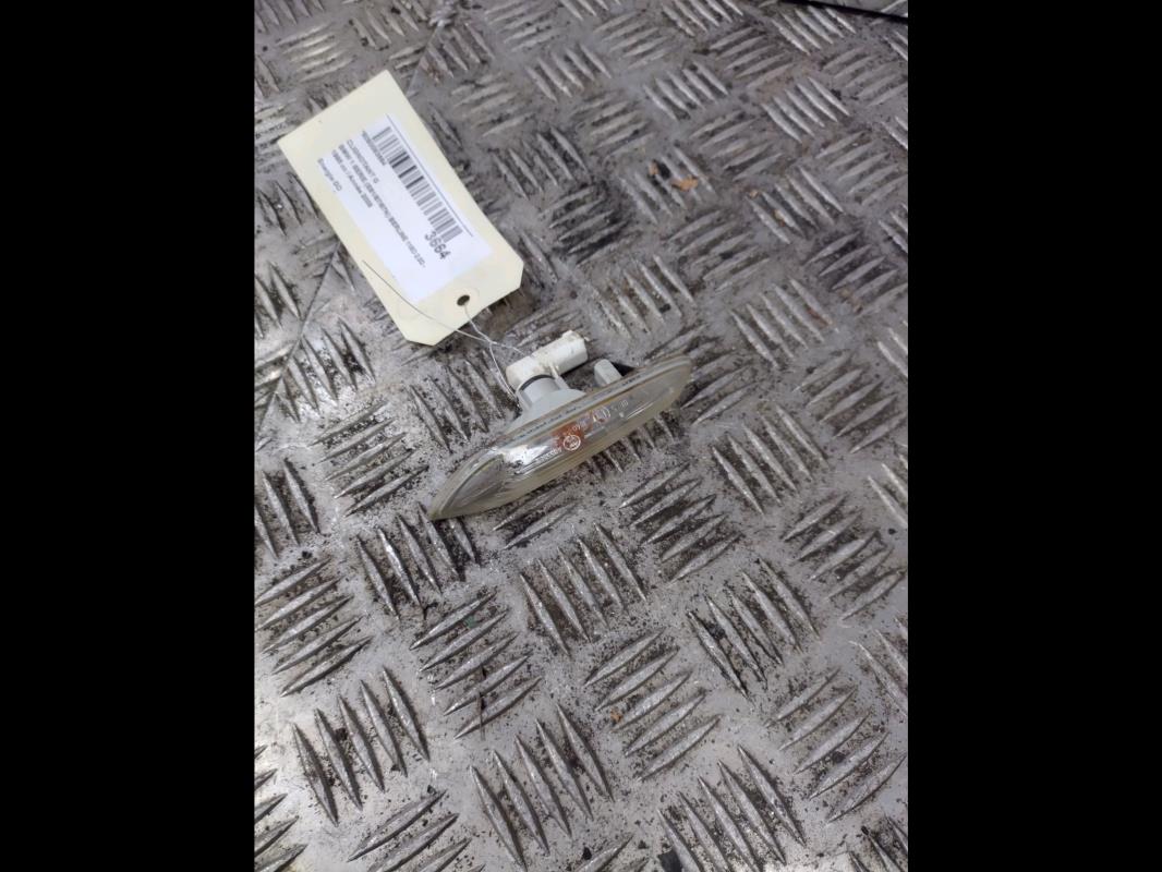 Optique avant secondaire gauche (feux)(clignotant)