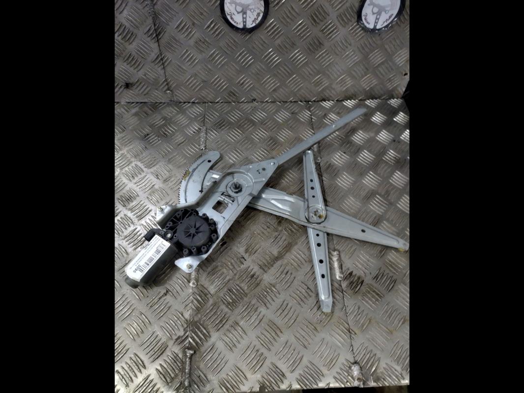 Leve vitre electrique avant gauche