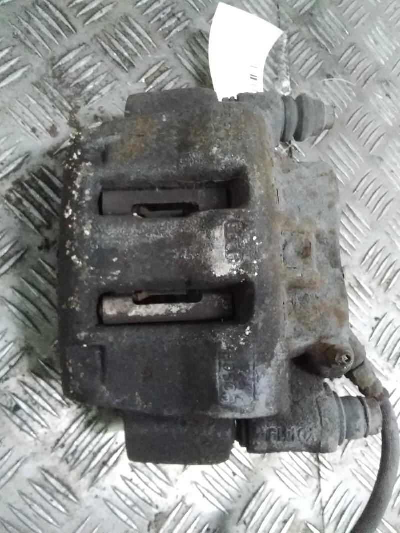 Etrier avant gauche (freinage)