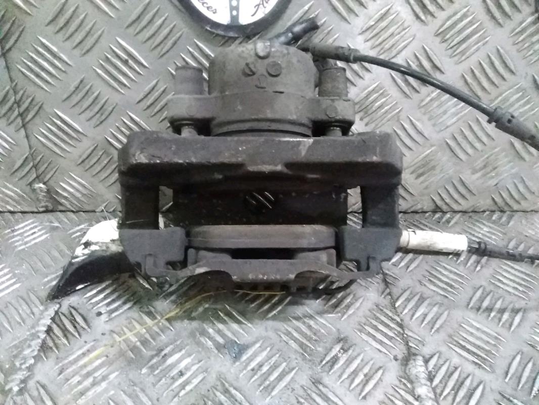 Etrier avant gauche (freinage)