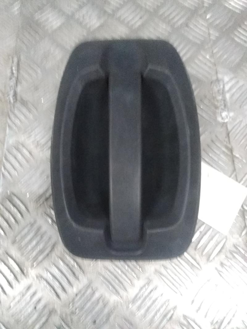 Poignee porte avant droit
