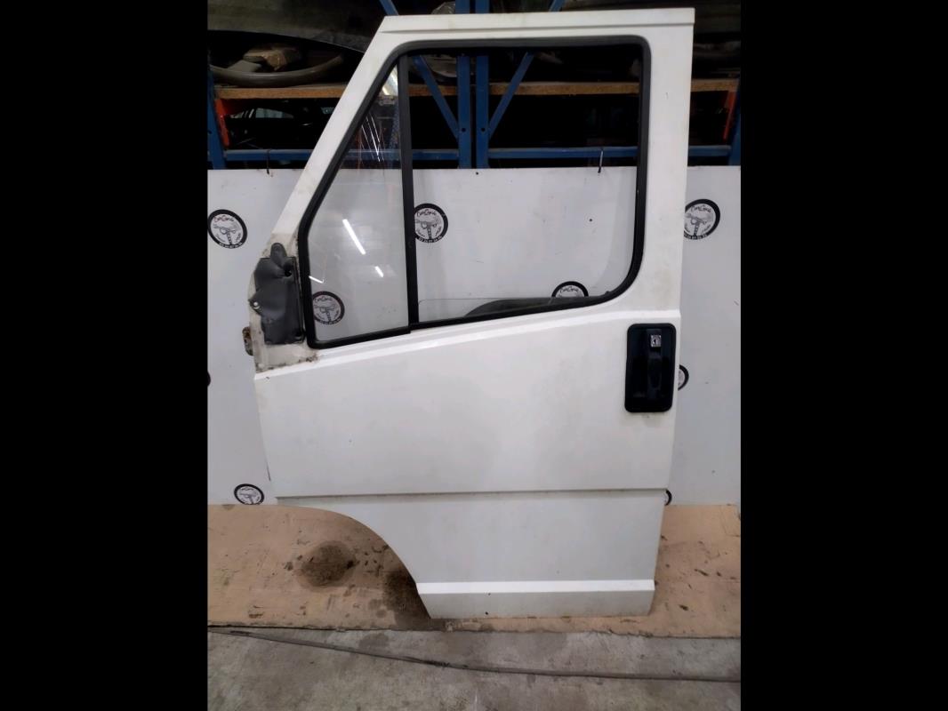 Porte avant gauche