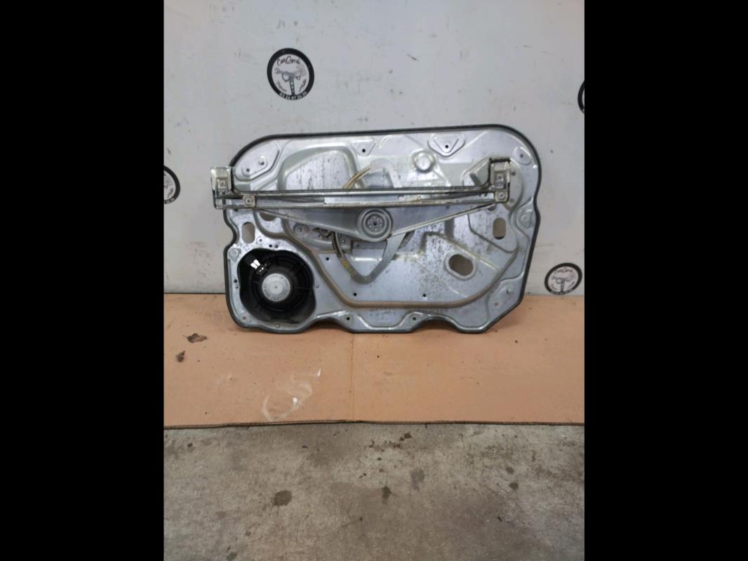 Leve vitre electrique avant gauche