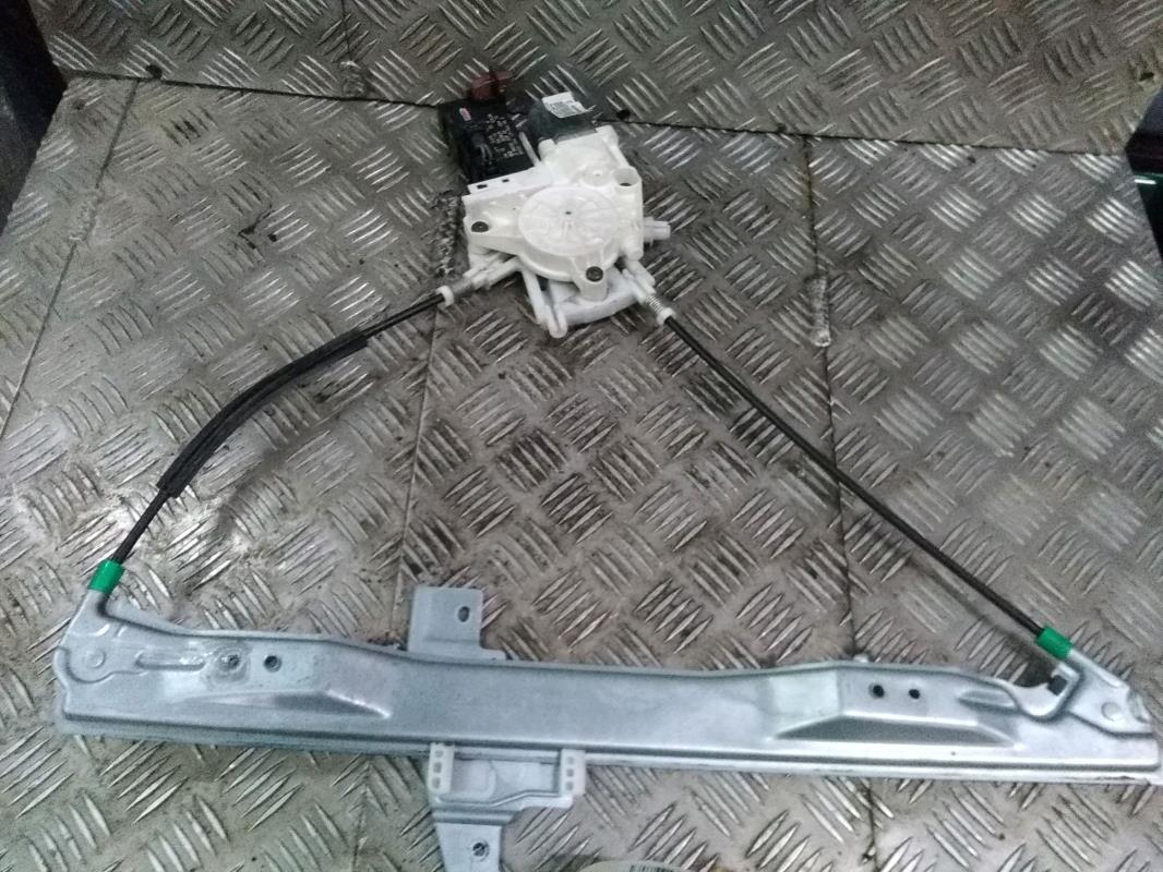 Leve vitre electrique avant droit