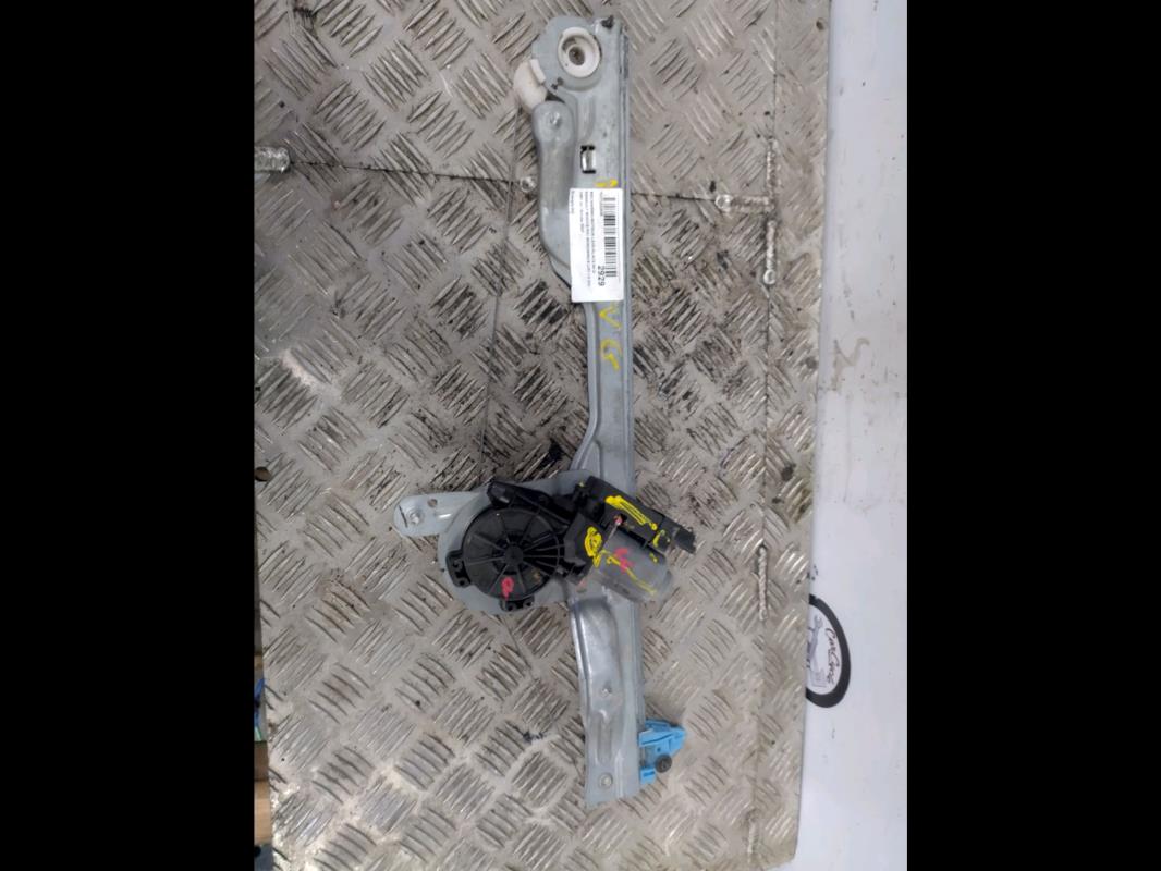 Leve vitre electrique avant gauche