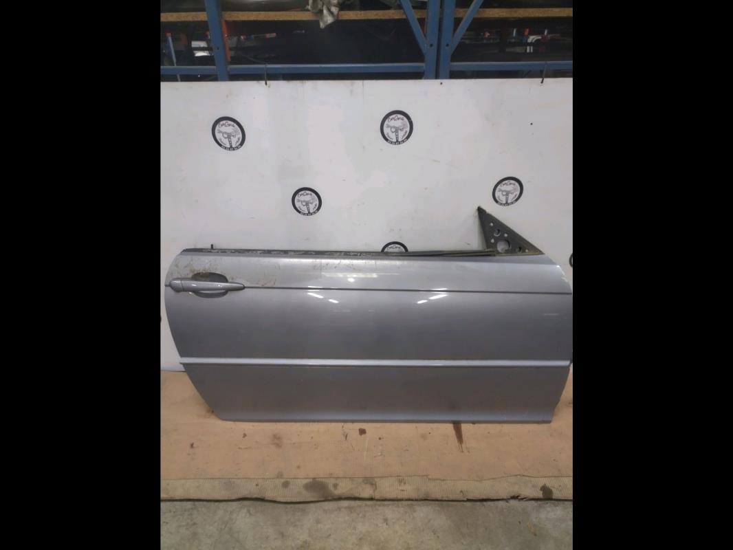 Porte avant droit
