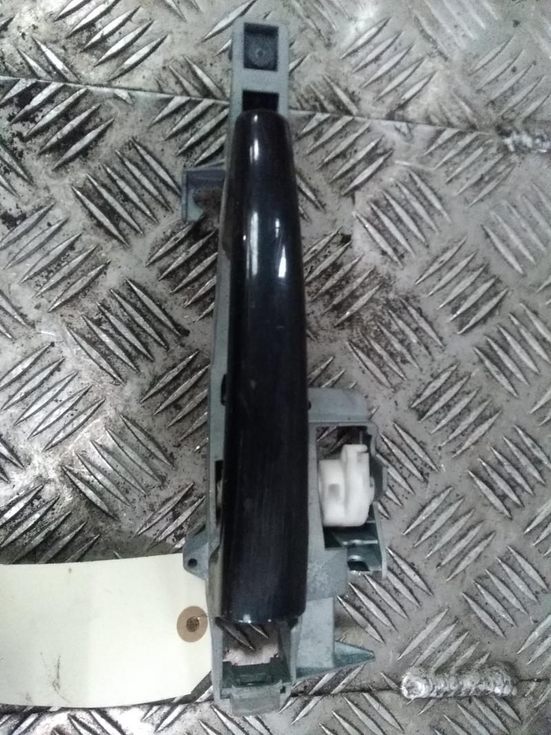 Poignee porte avant gauche
