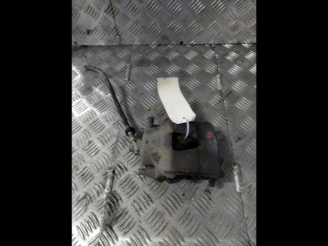 Etrier avant gauche (freinage)