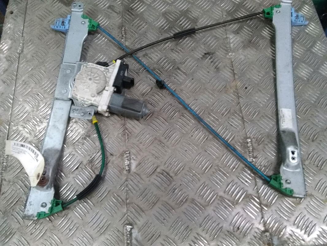 Leve vitre electrique avant droit