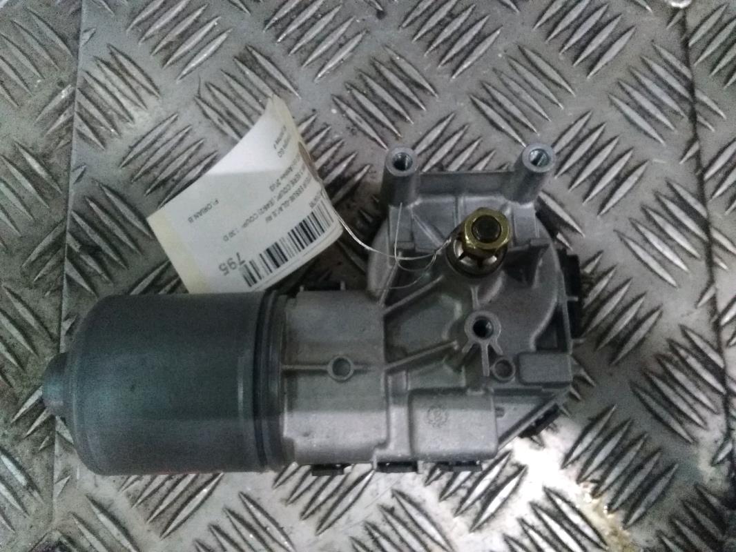 Moteur essuie glace avant