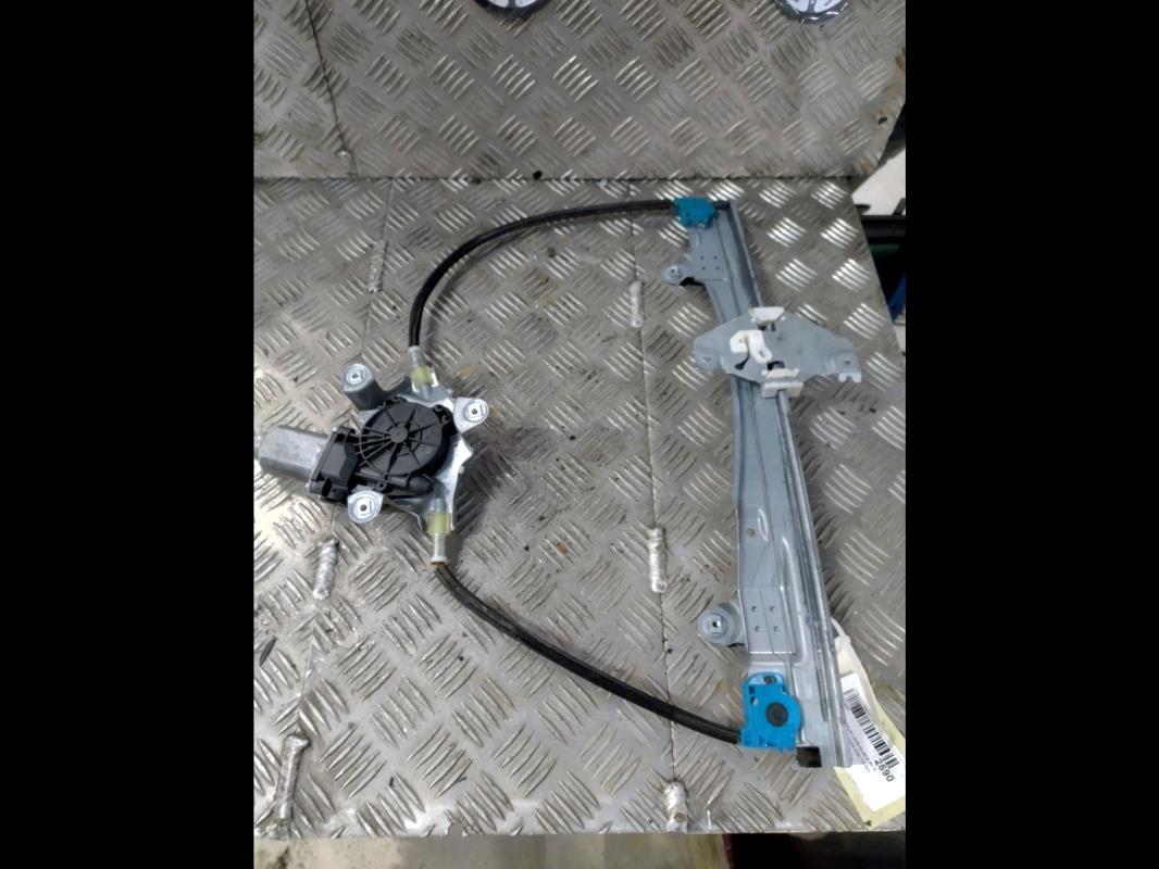 Leve vitre electrique avant droit