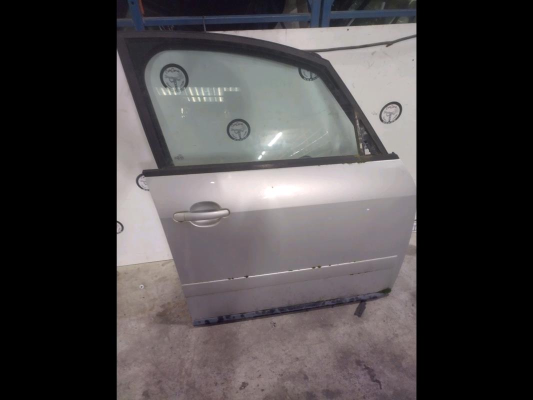 Porte avant droit