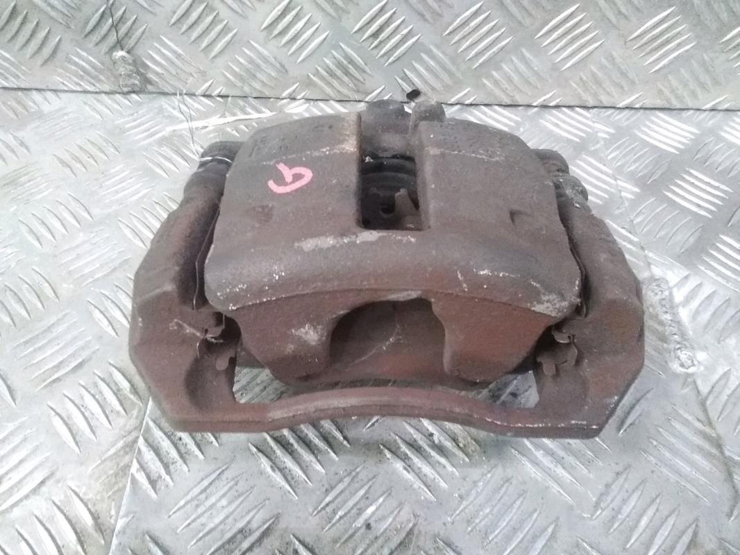 Etrier avant gauche (freinage)