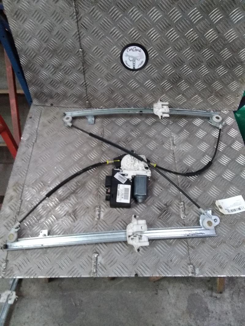 Leve vitre electrique avant gauche