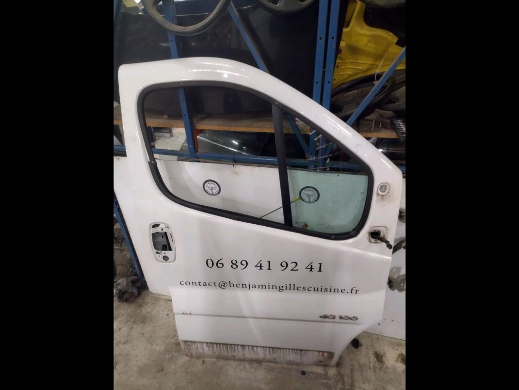 Porte avant droit
