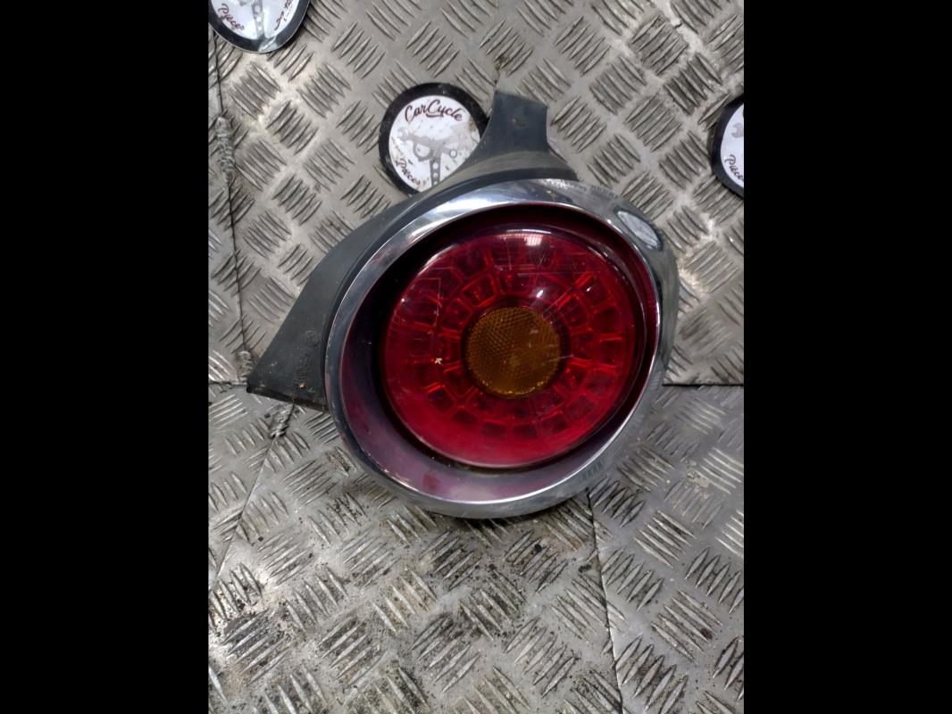Feu arriere principal droit (feux)