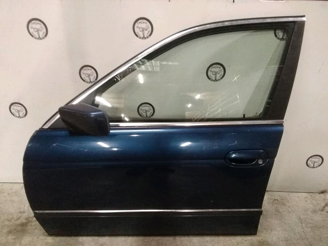 Porte avant gauche