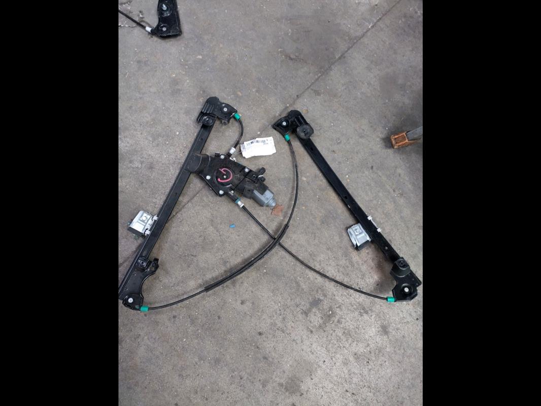 Leve vitre electrique avant gauche