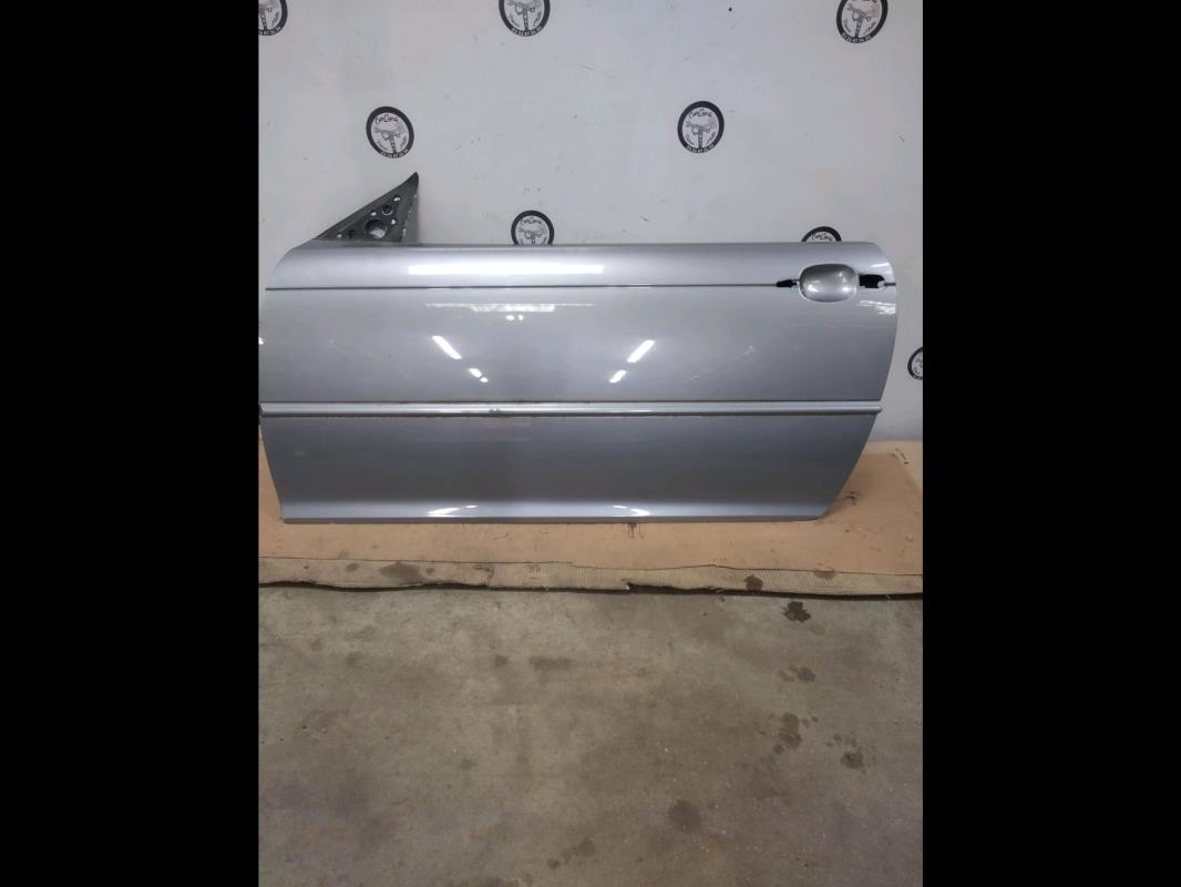 Porte avant gauche