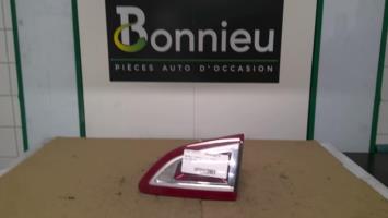 Feu arriere secondaire droit (feux)