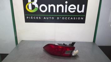 Feu arriere principal droit (feux)