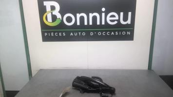 Poignee porte avant droit