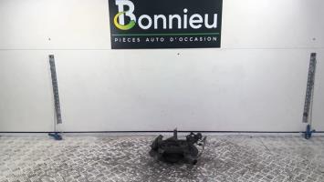 Fusee avant gauche