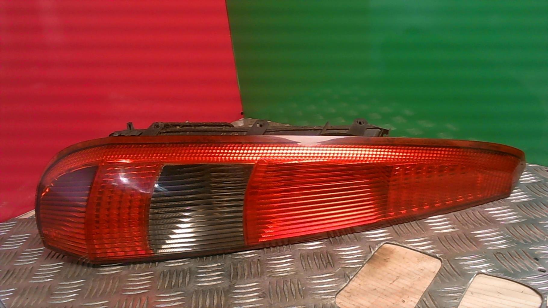 Fanale posteriore principale sinistro (luci)