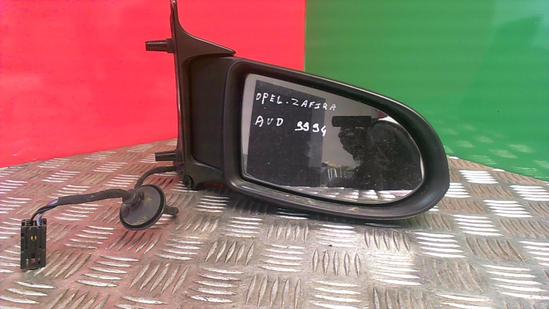 Retrovisor derecho
