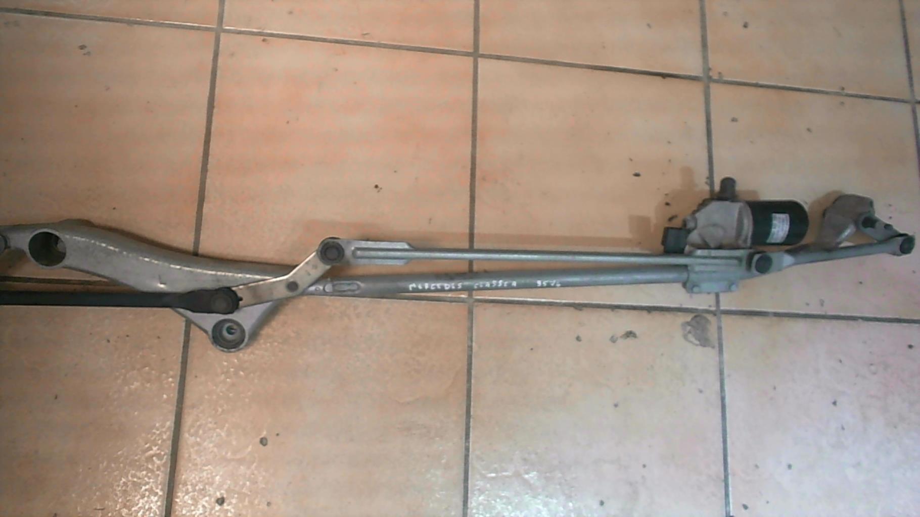 Motore tergicristallo anteriore