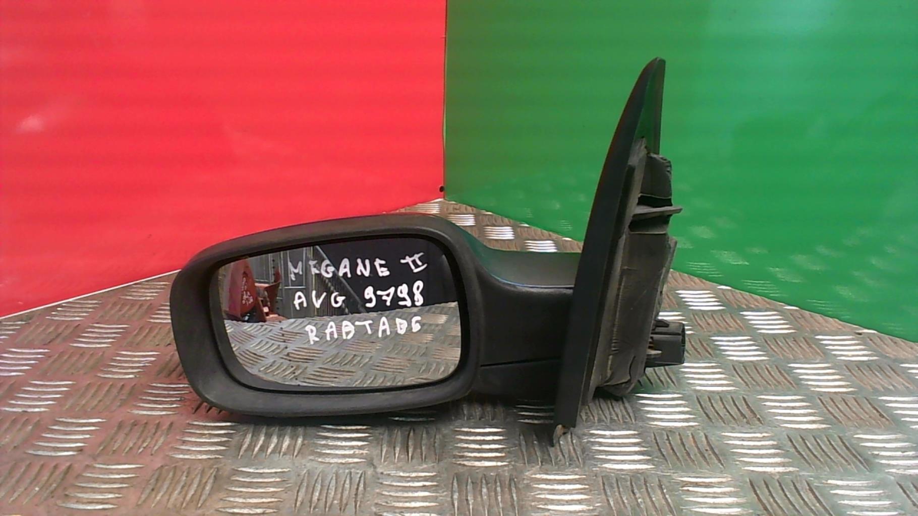 Retrovisor izquierdo