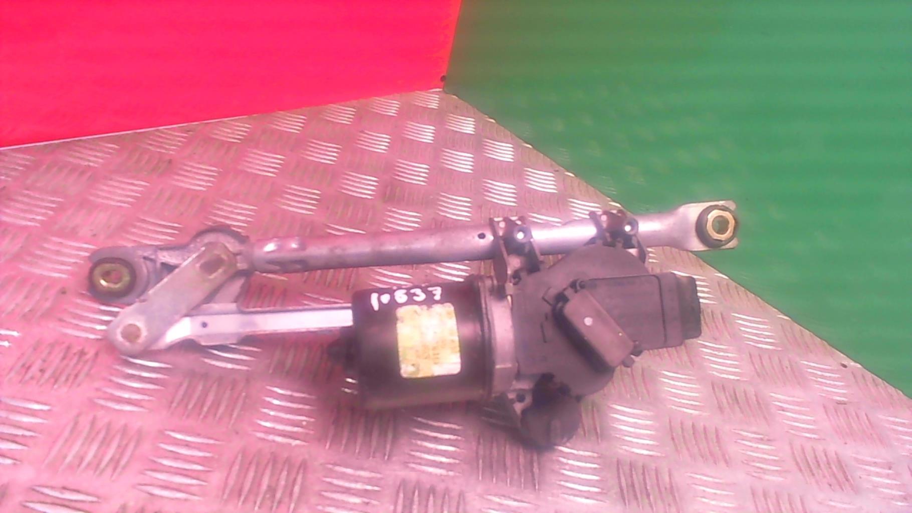 Motore tergicristallo anteriore