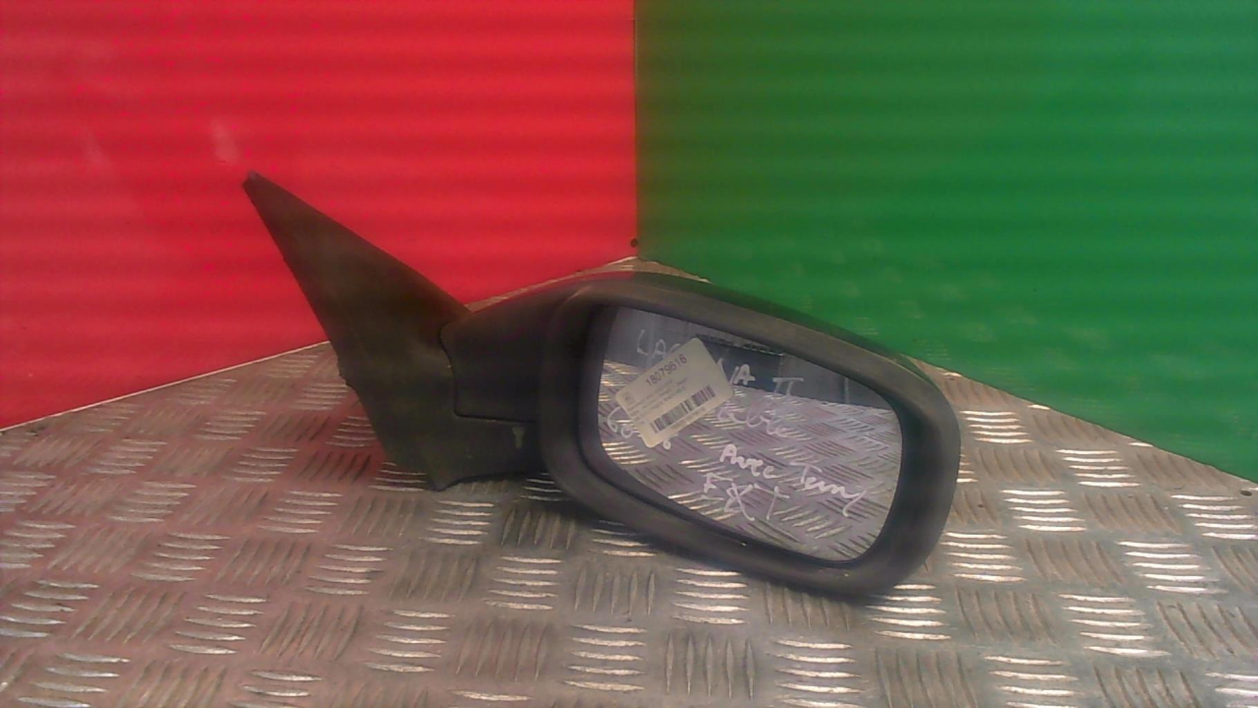Retrovisor derecho