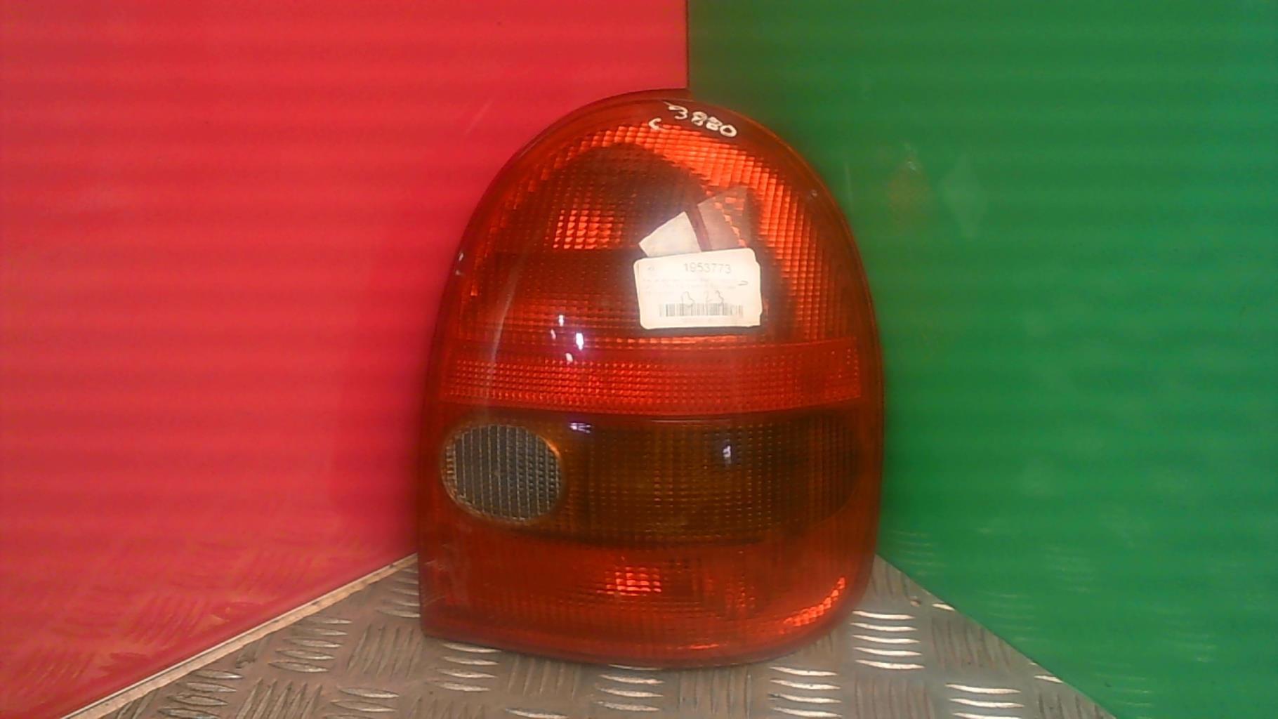 Fanale posteriore principale sinistro (luci)