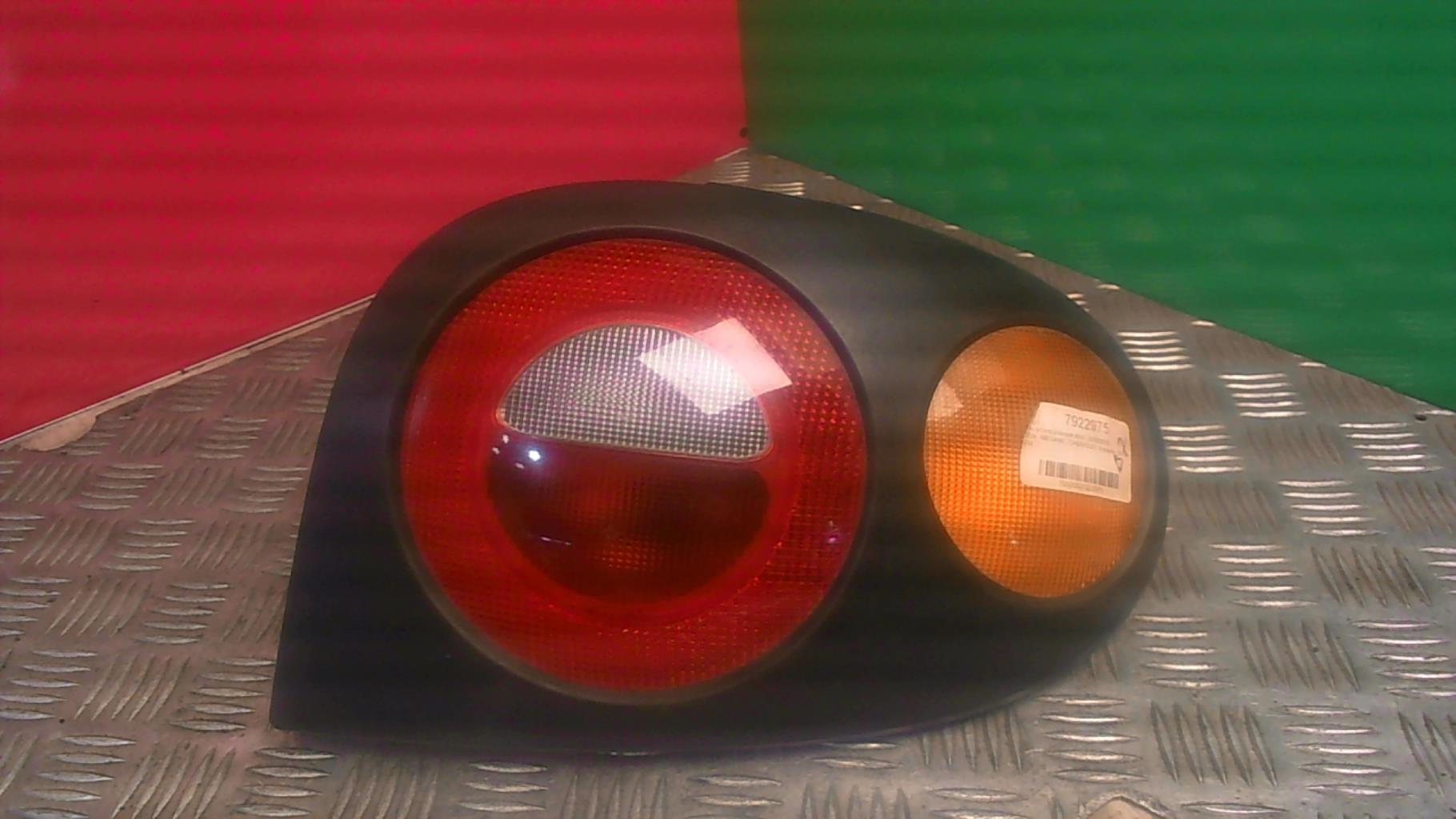 Fanale posteriore principale destro (luci)