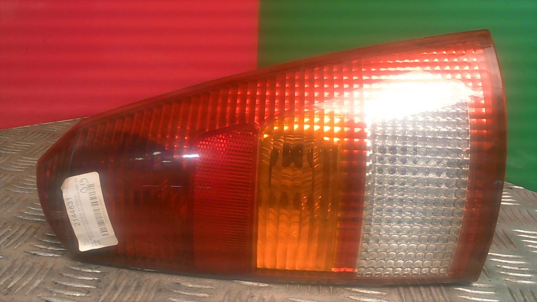 Fanale posteriore principale destro (luci)