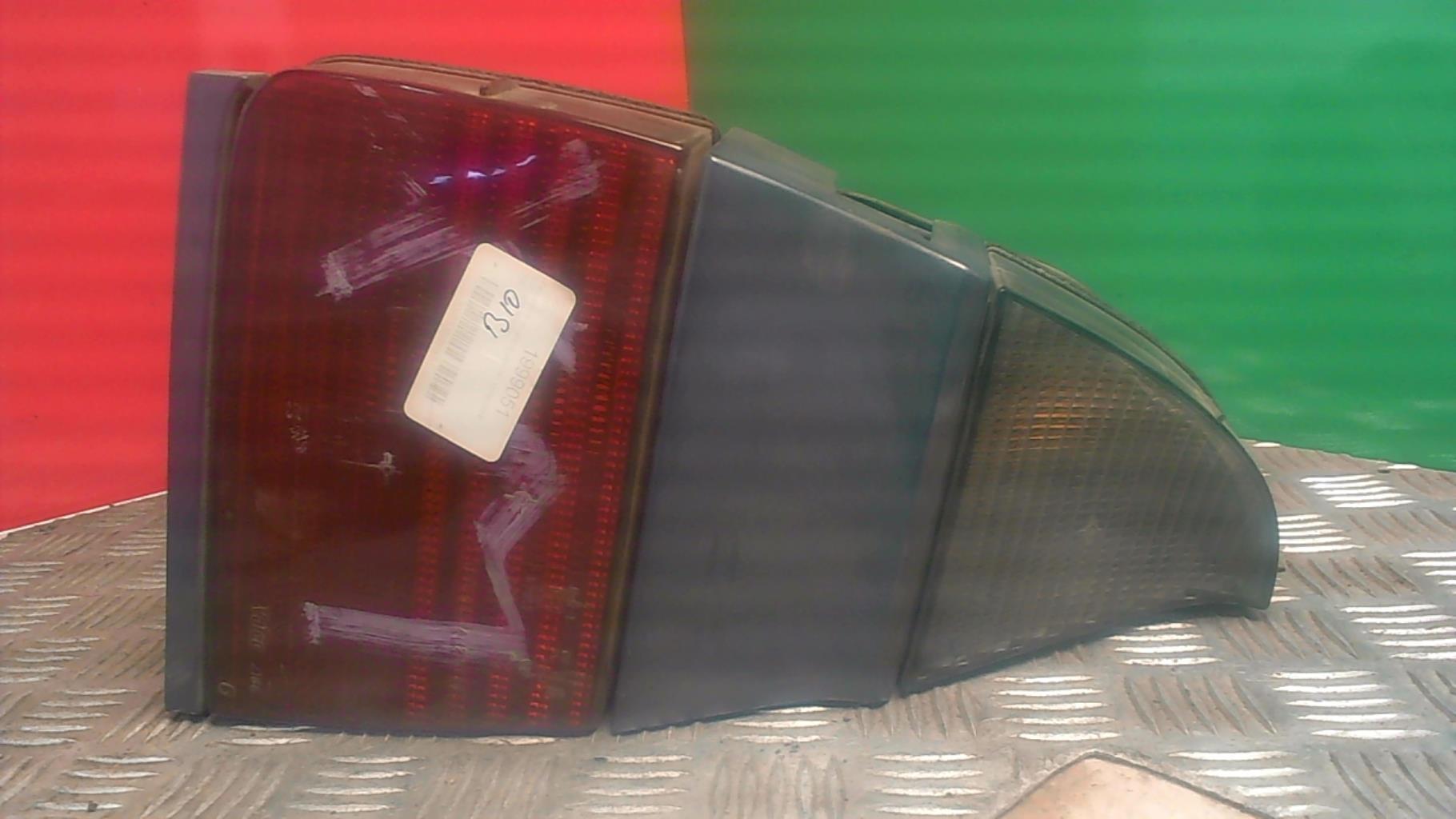 Fanale posteriore principale sinistro (luci)