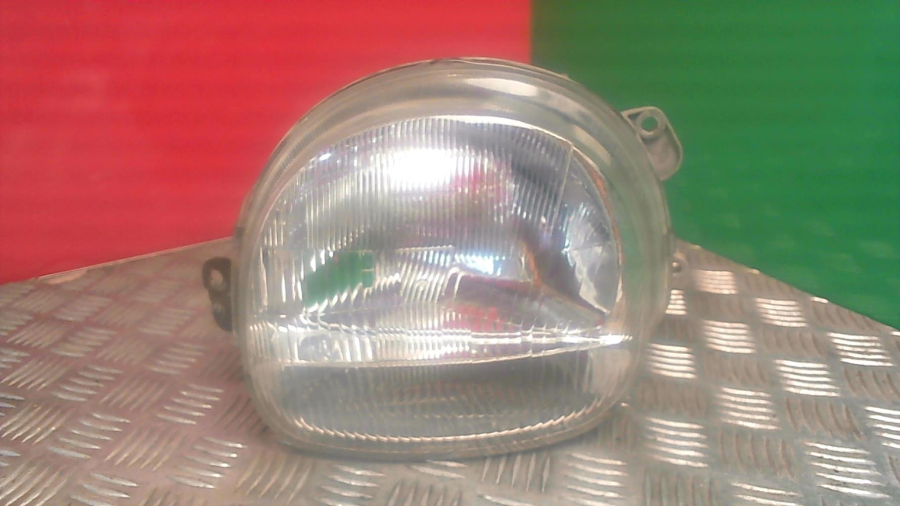 Gruppo ottico anteriore principale sinistro (luci)(faro)