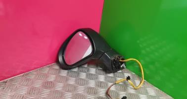 Specchietto retrovisore sinistro