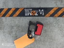 Attache ceinture arriere centrale