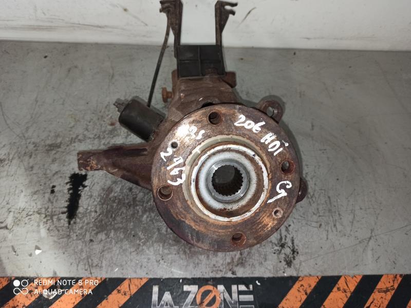 Fusee avant gauche