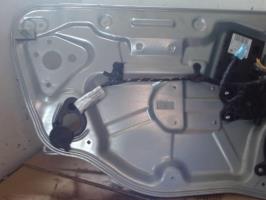 Mecanisme de leve vitre electrique avant gauche