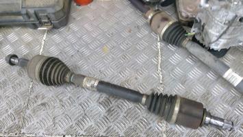 Cardan gauche (transmission)