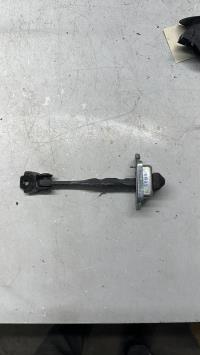 Tirant de porte avant gauche