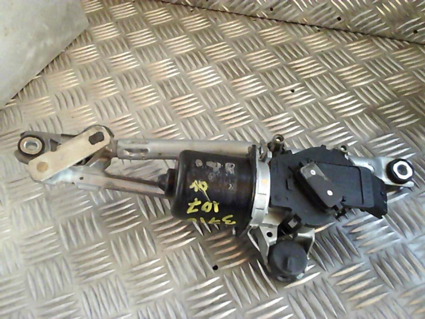 Moteur essuie glace avant