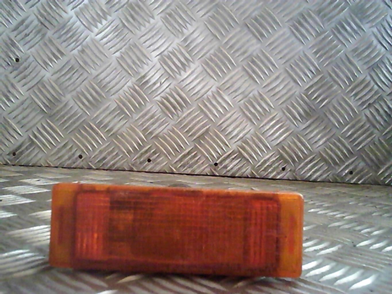 Optique avant secondaire gauche (feux)(clignotant)