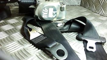 Ceinture avant gauche