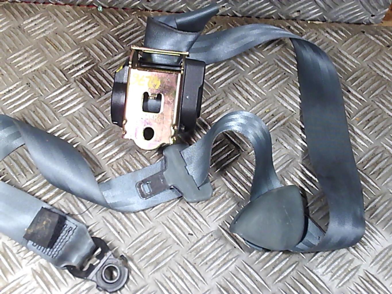 Ceinture arriere droit