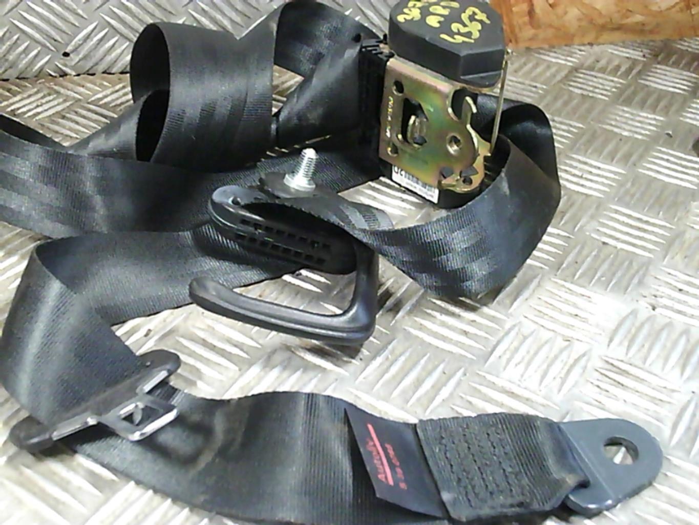 Ceinture arriere droit