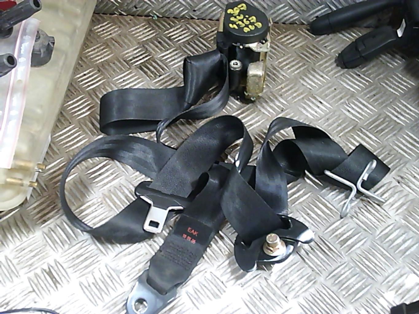 Ceinture avant droit